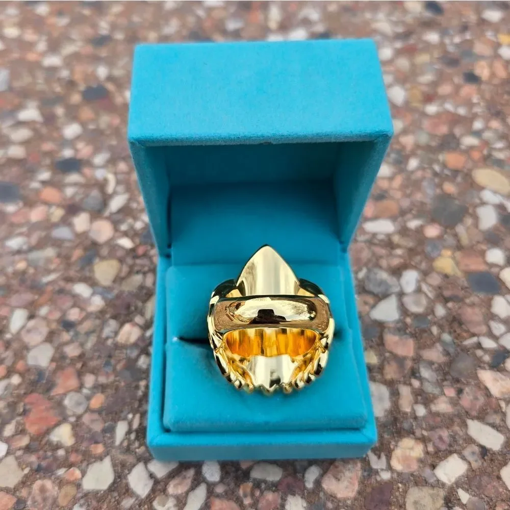 NEW Kurt Geiger Eagle Pave Ring Sz 7